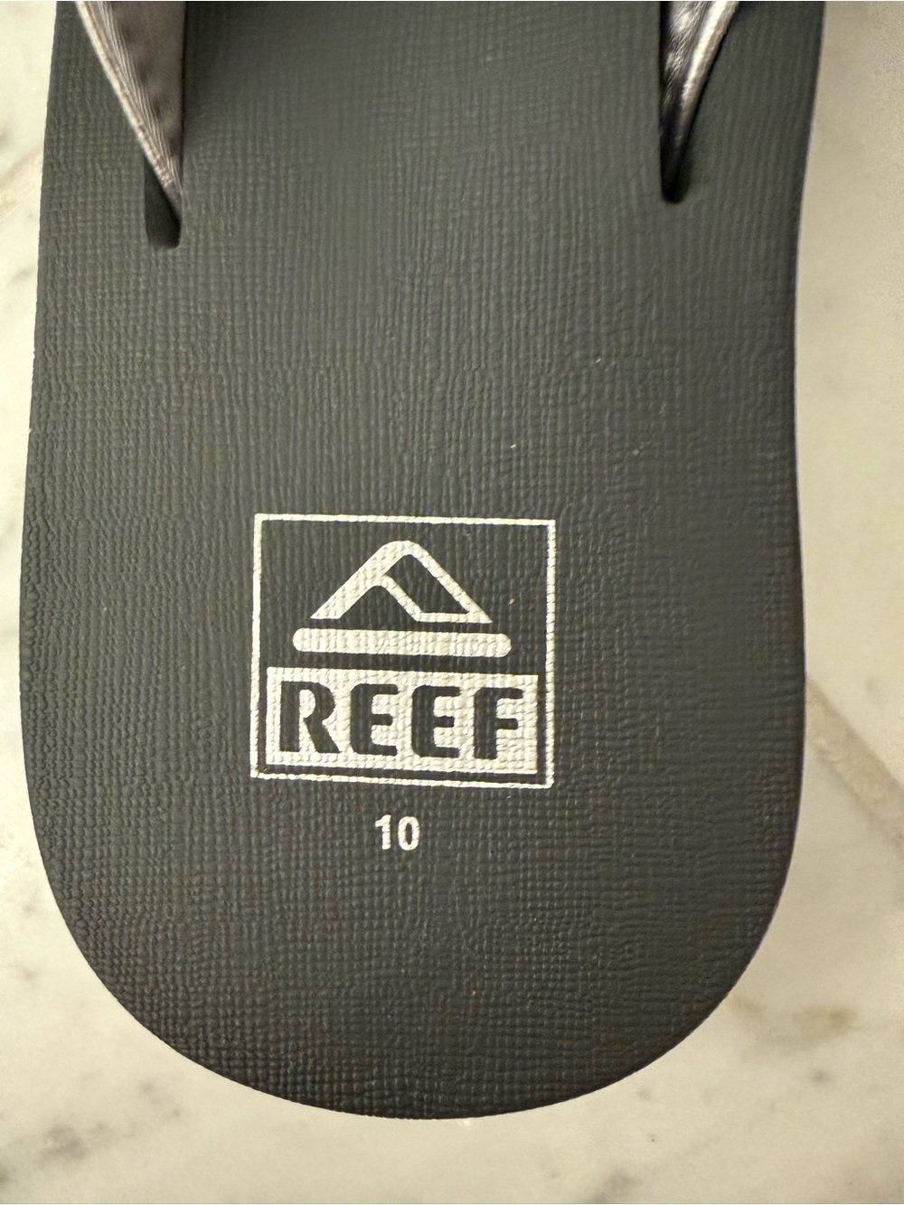 Reef Women’s Mia Sassy Flip Flops in Metallic Silver, Size 10 - Picture 7 of 9